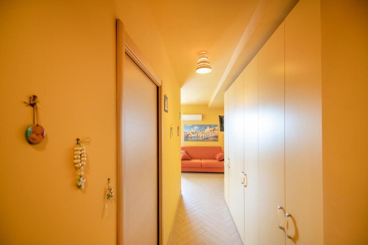 Casa Cinzia In Marina Di Corricella Villa Procida Exterior photo